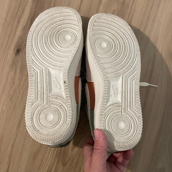 Nike Air Force 1 ‘07 LX shoes - Picture 5 of 5